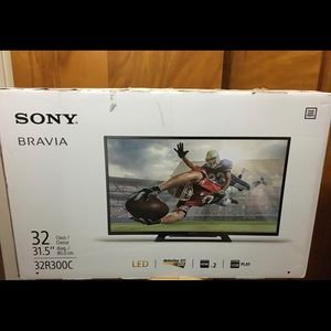 Sony 32" Bravia Class (31.5" Diag.)